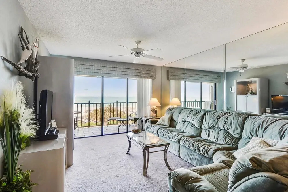 Land's End 404 Building 6 Direct Beachfront Condo/top Floor!