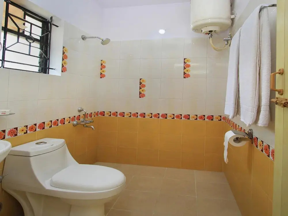 OYO 10242 Hotel Shelton Suites