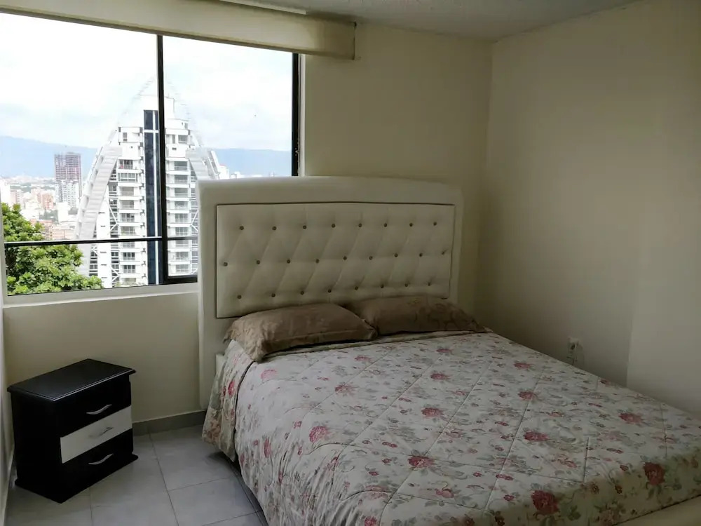 Luxury Modern & Elegant Estrato