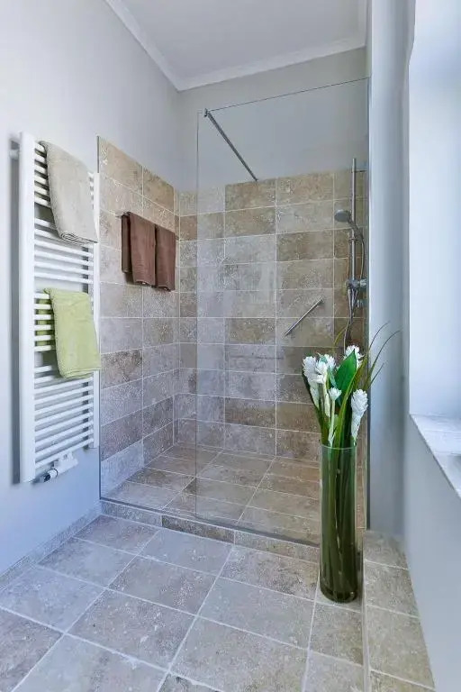 App-6-mit-Suedbalkon-in-strandnaher-Lage-Baederstil-Villa-in-Wenningstedt-Sylt