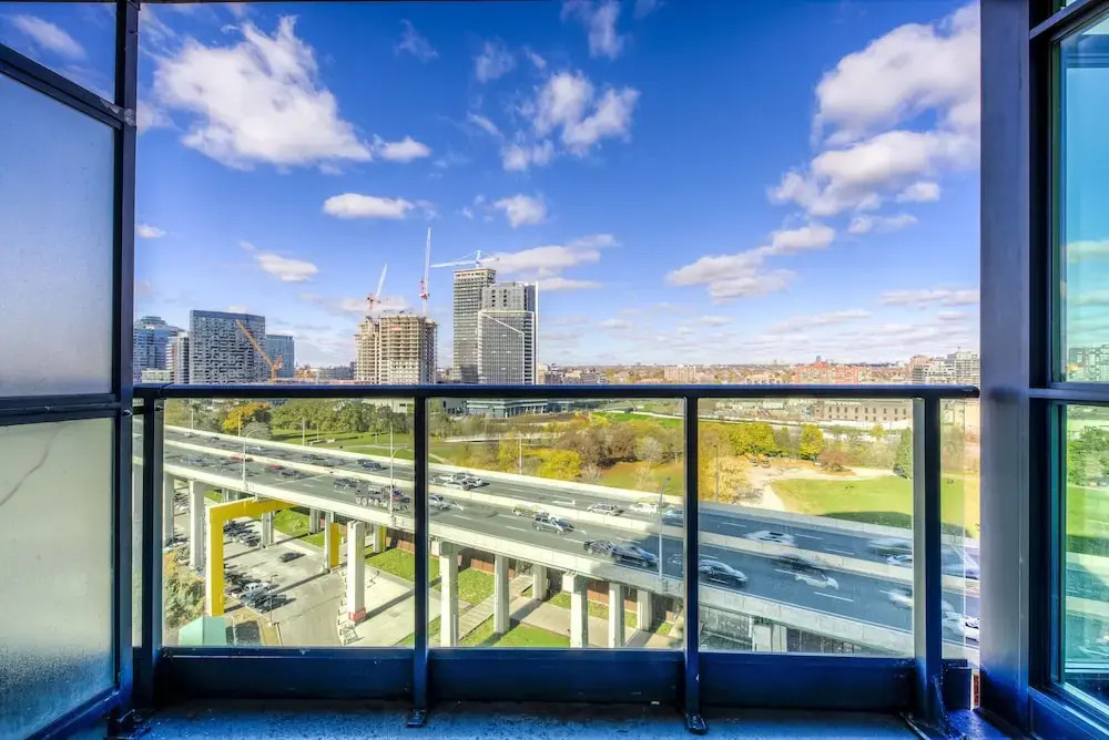 Newly Decorated Condo Great View Parking
