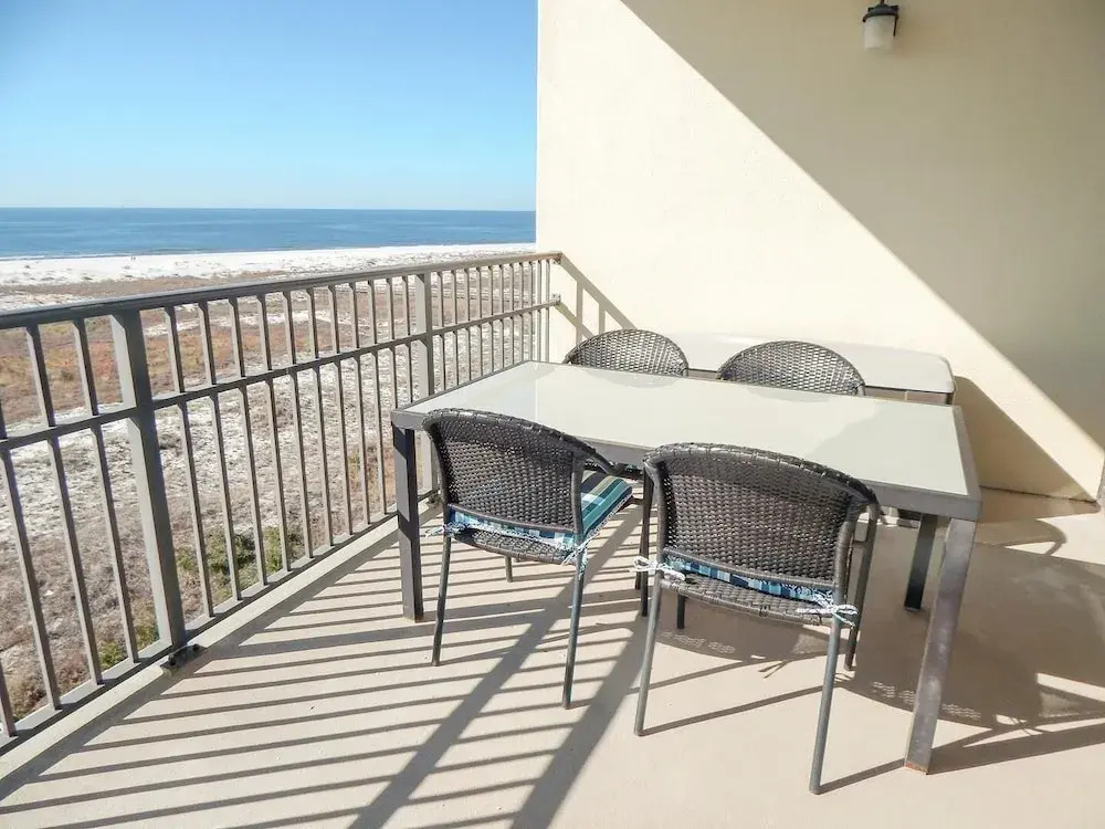612 Holiday Isle 612 2 Bedroom Condo