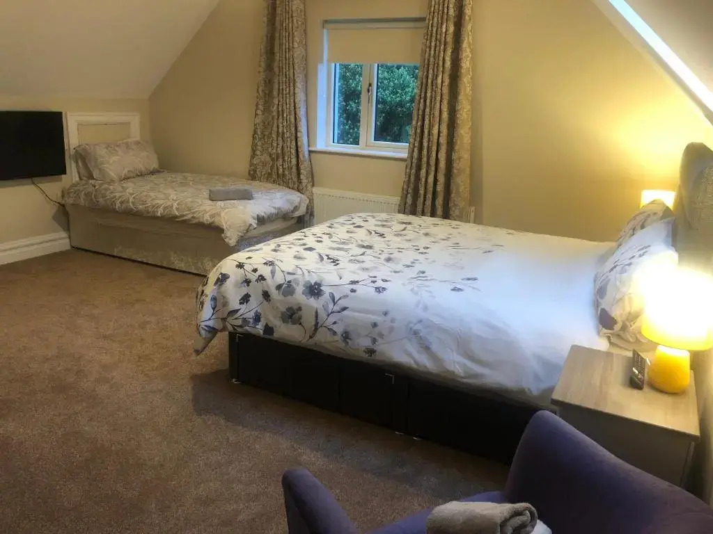 MapleHouse B&B