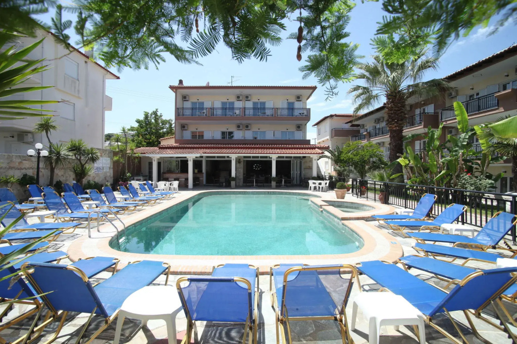 Sarantis Hotel