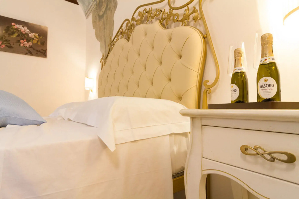 Palazzo Tasca Guest House & Luxury Suite