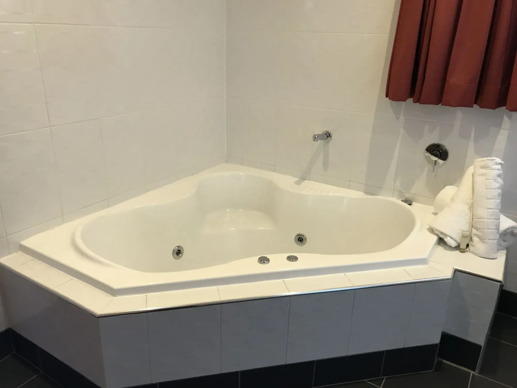Sunseeker Motor Inn