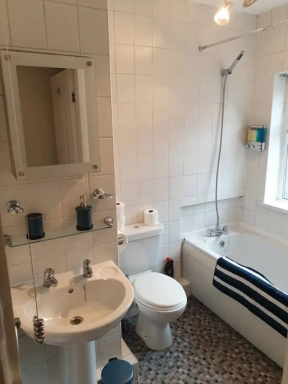 South Shield's Emerald 2 Bed Apartment
