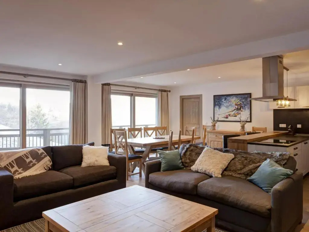 Appartement La Tania, 5 pièces, 12 personnes - FR-1-513-17