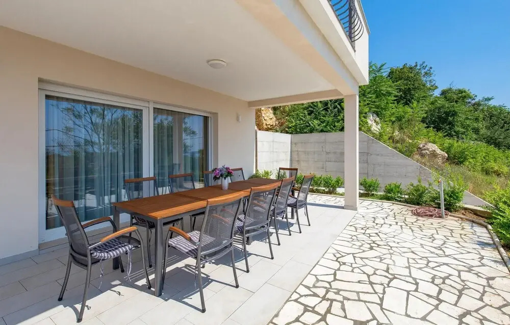 Nice Home in Mundanije With 4 Bedrooms, Wifi and Outdoor Swimming Pool