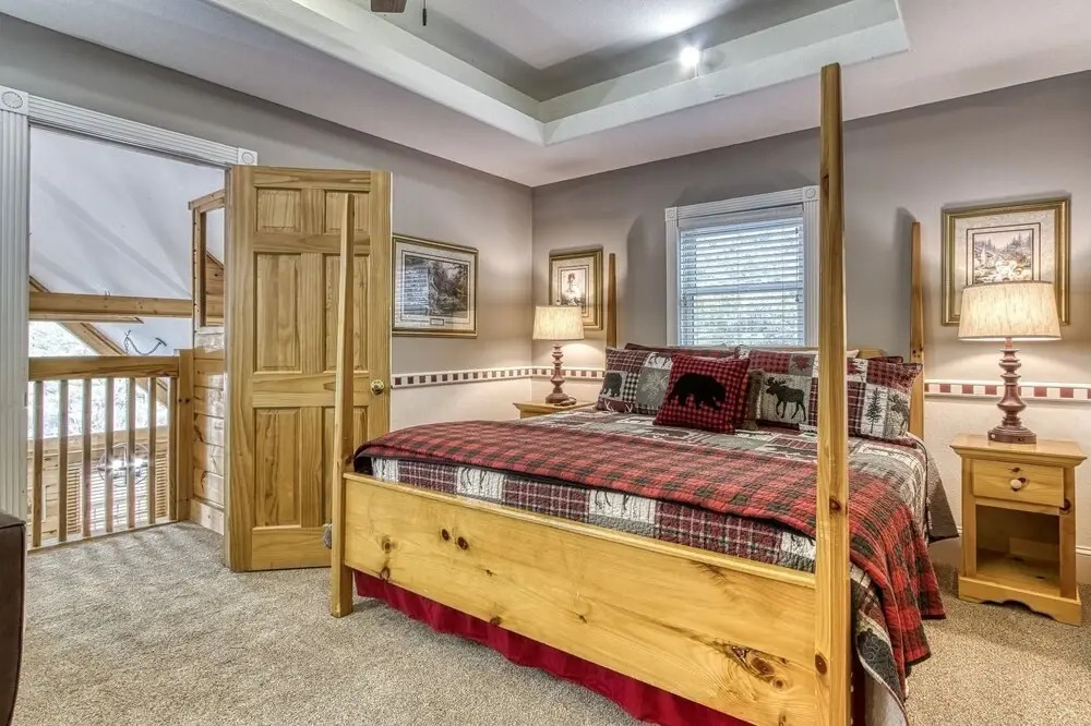 ER239 - Sleepy Bear Great Location - Close To Town! 2 Bedroom Cabin by RedAwning