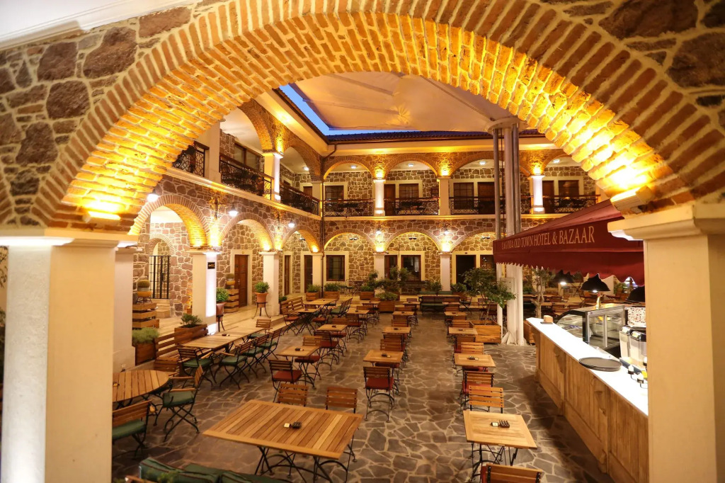 LAgora Old Town Hotel & Bazaar