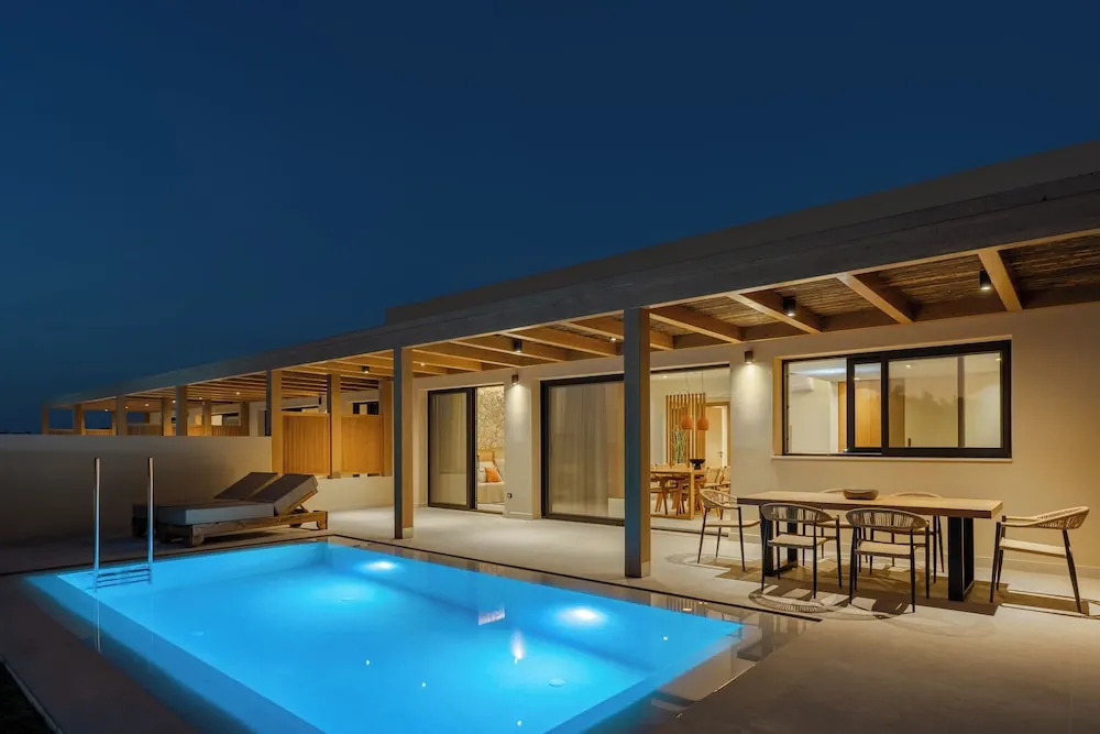 Lakka Suites