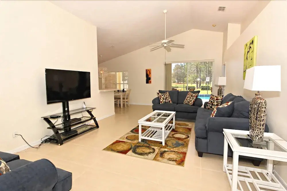 847 Troon Circle