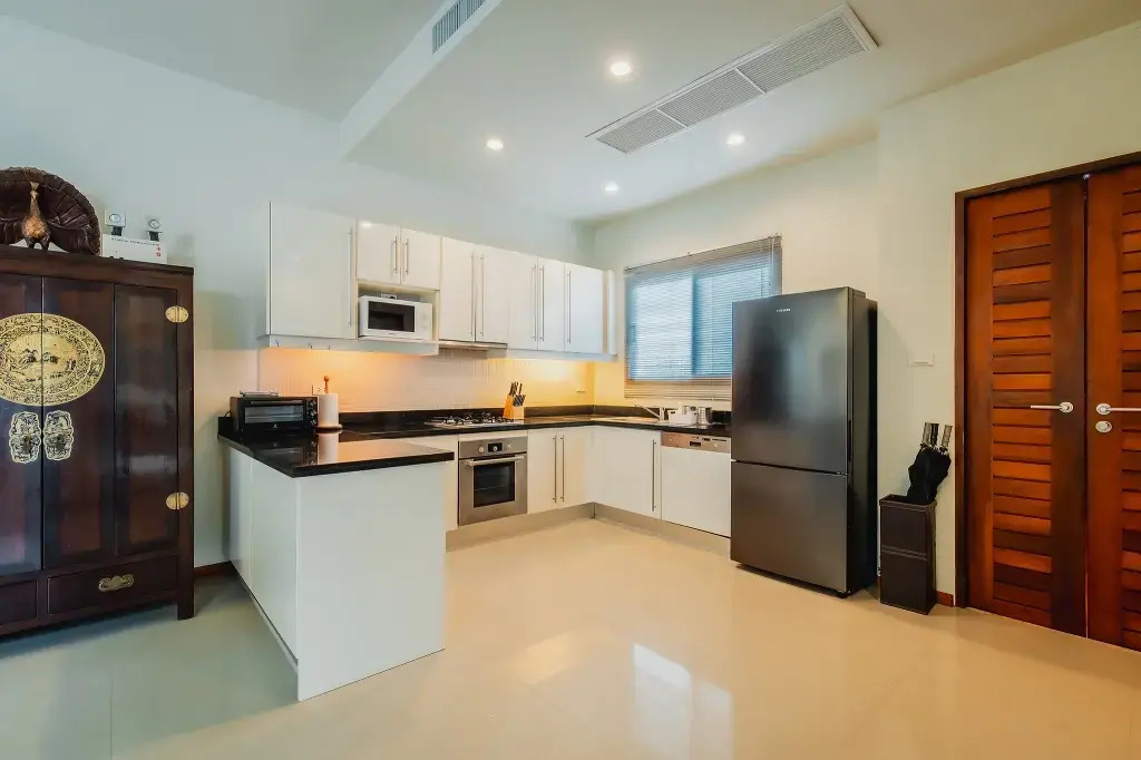 Ivory Pool Villa in Nai Harn Villa