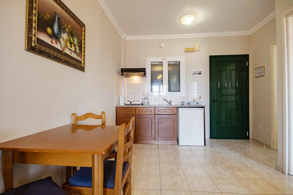 Robolla Beach Aparthotel