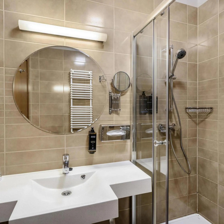 Отель Mercure Szekesfehervar Magyar Kiraly Hotel