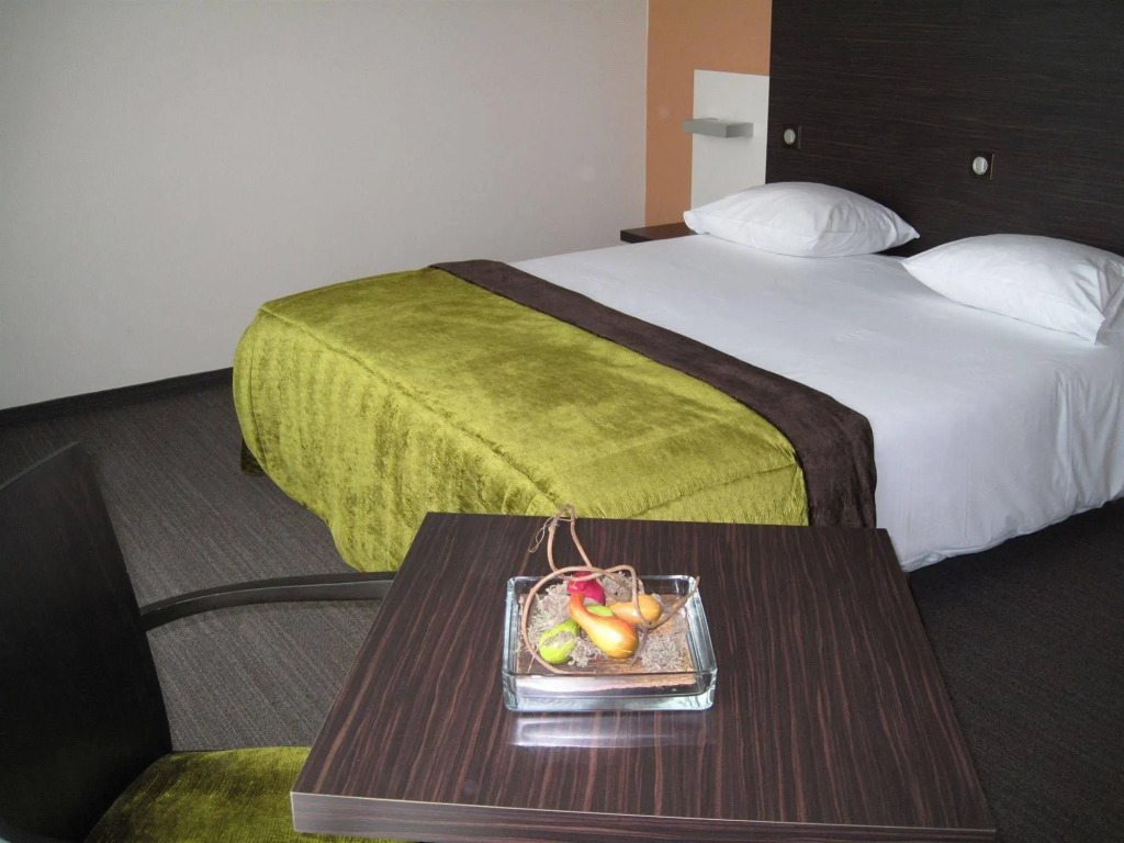 Le Merceny Motel