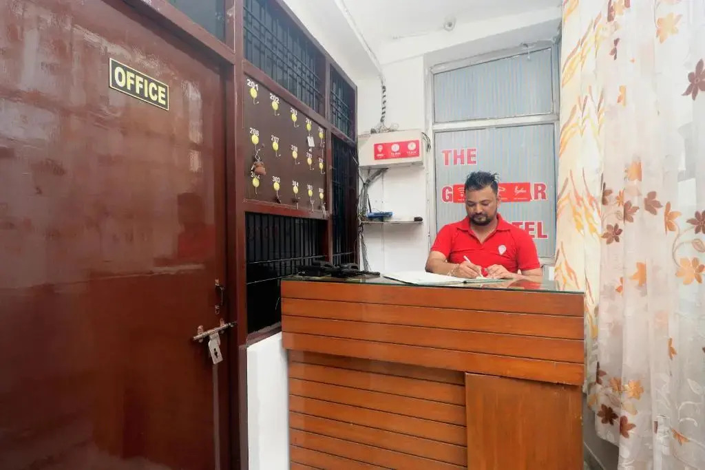 Hotel O Simran