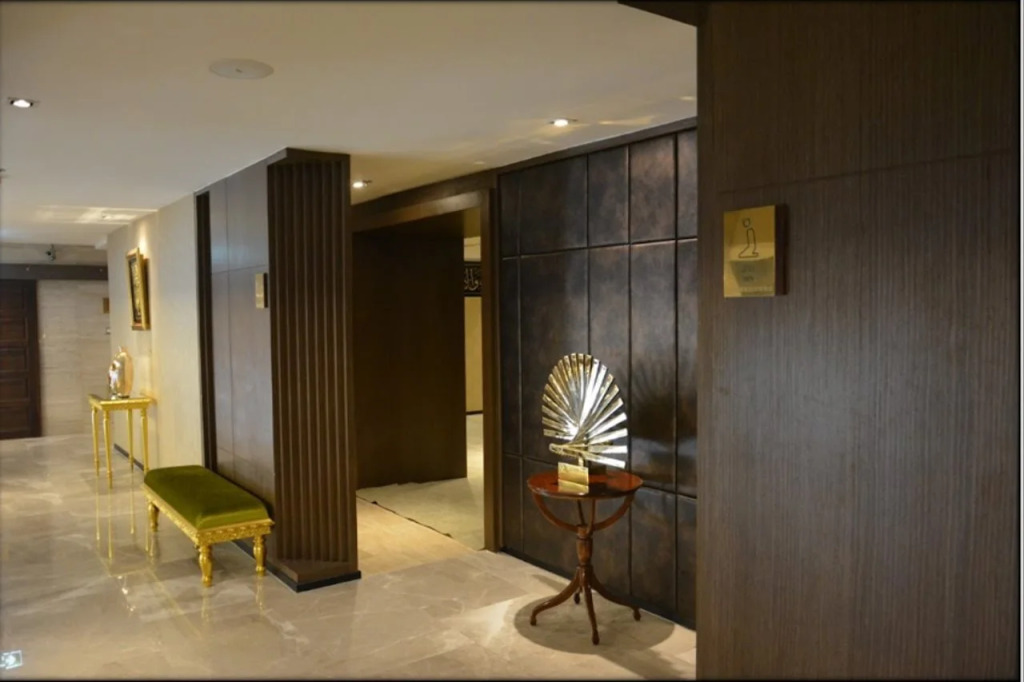 Al Meroz Hotel Bangkok - The Leading Halal Hotel