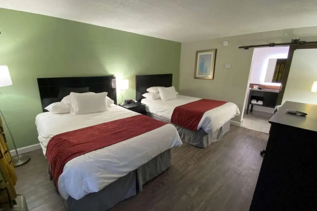 Lx Hotel, SureStay Collection by Best Western