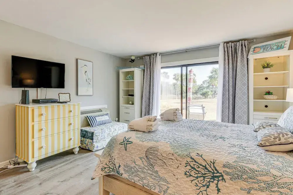 Hilton Head Island Studio w/ Patio: Walk to Beach!