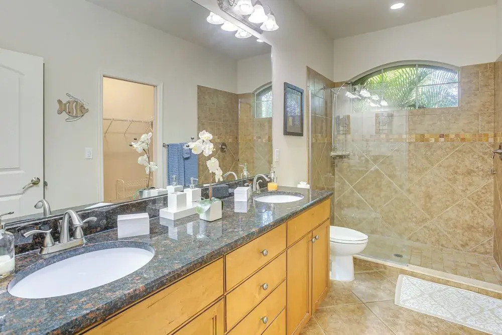 Saltwater Pool & Spa! Tropical Cape Coral Retreat