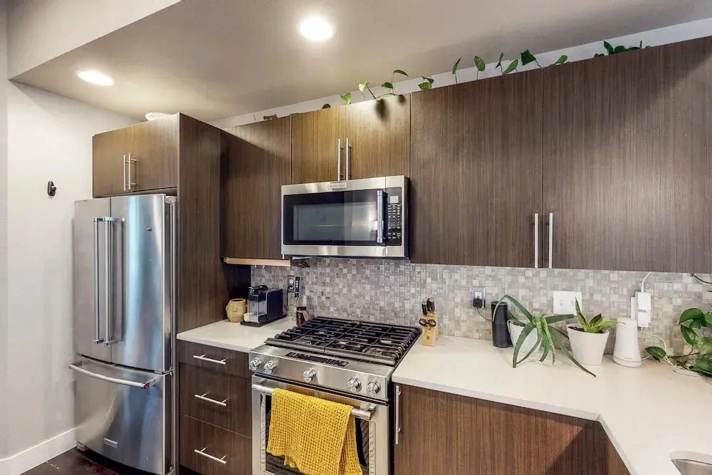 Home w/ Rooftop Patio, Fire Pit, Hot Tub, Grill