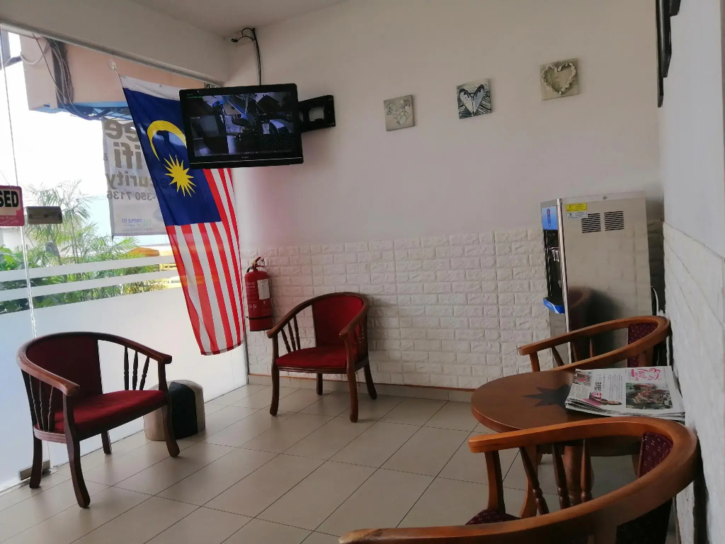 OYO 89985 Js Hotel