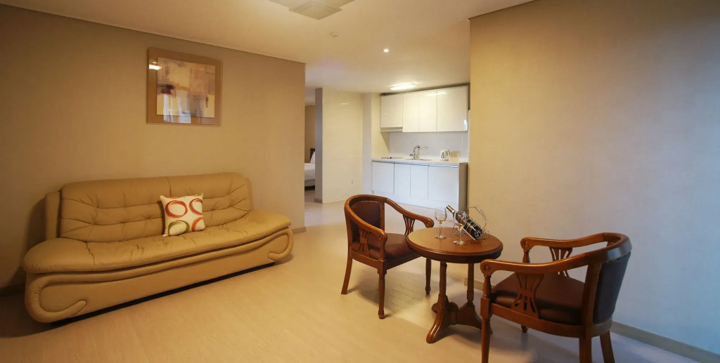 Joy Hotel
