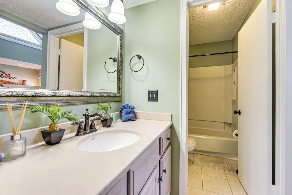 Myrtle Beach Condo Near Ocean: 1 Mi to Apache Pier