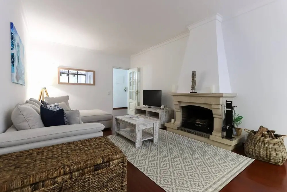 Stylish Apartment with Private Terrace and Garage