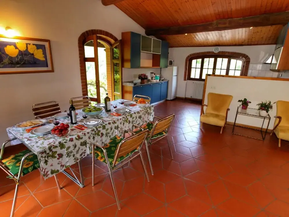 Holiday Home with Shared Swimming Pool in the Green Hills of Chianti