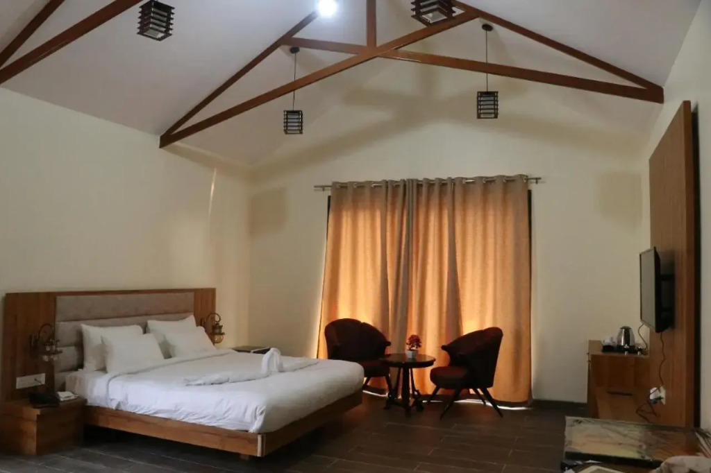 Hotel Purple Orchid