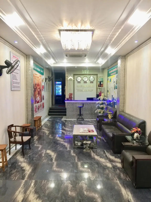 Holiday Hotel