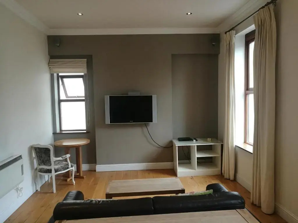 Crawford House - ScholarLee Living Apartments