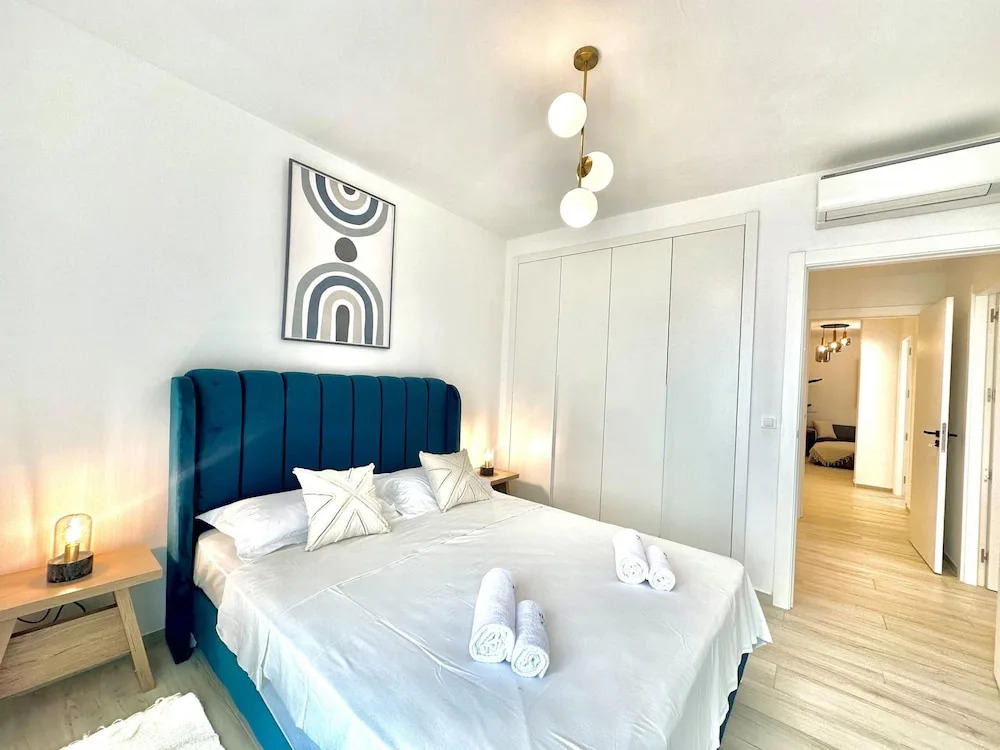 A12 Stylish and Modern 2bds in La Marsa
