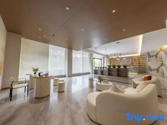 Sansui Liangqi Qingju Smart Hotel (Sansui County People's Government Railway Station)
