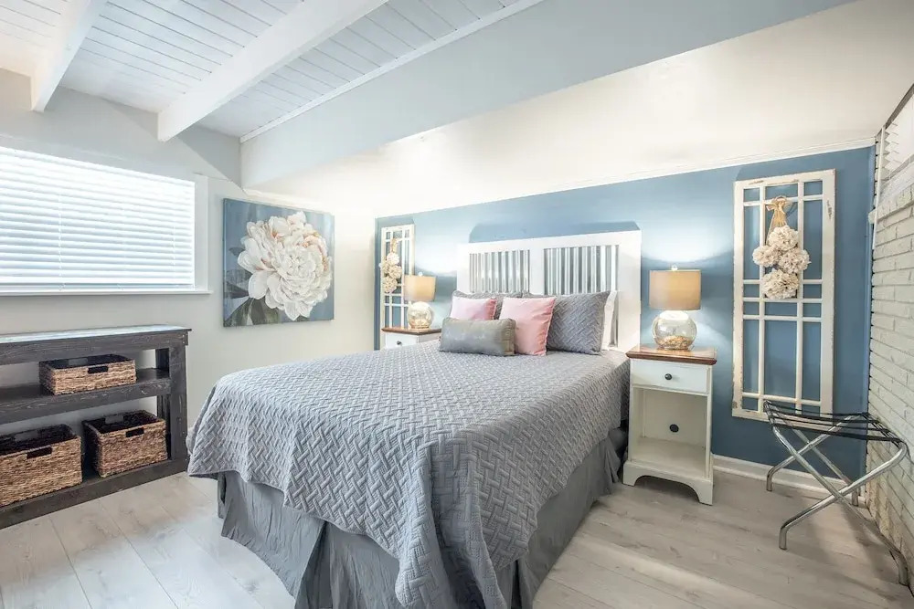 RIVER ROSE - 3 Br Home