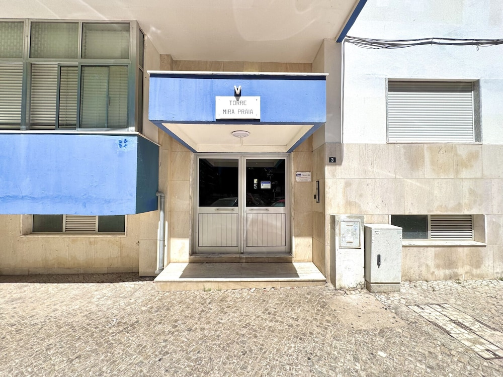 Quarteira Central Beach 5 by Homing
