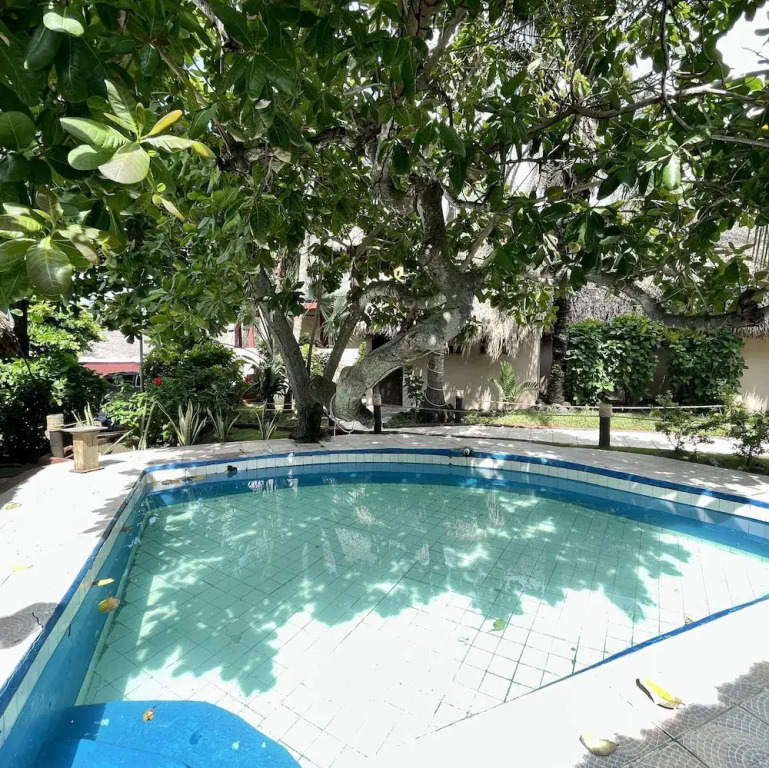 Johnnys Place Hotel
