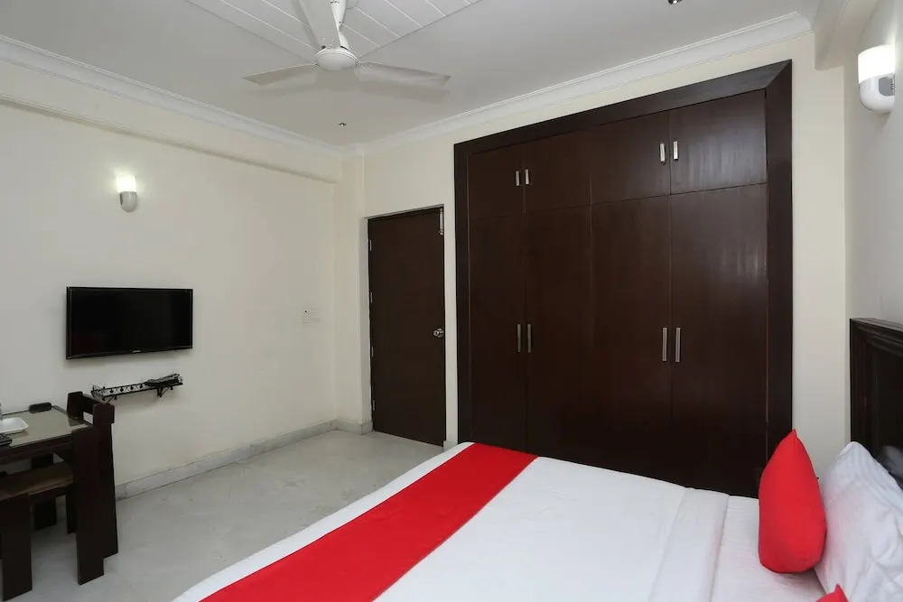 Ryan Residency by OYO Rooms