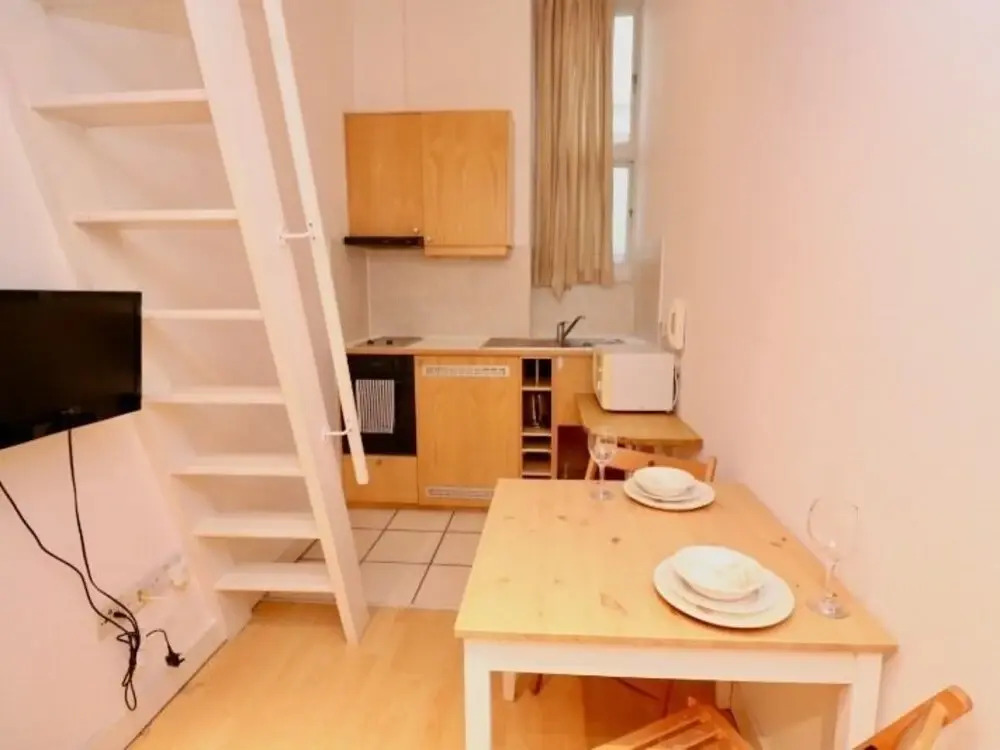 HFS Studio Next To Hydepark L10