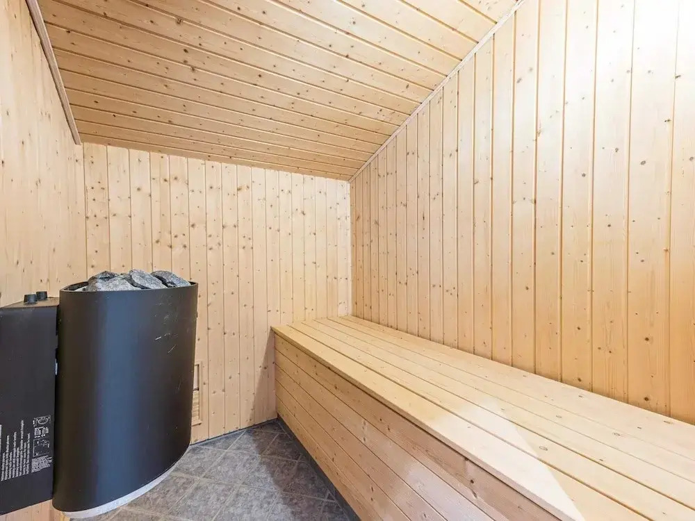 7 Person Holiday Home in Henne