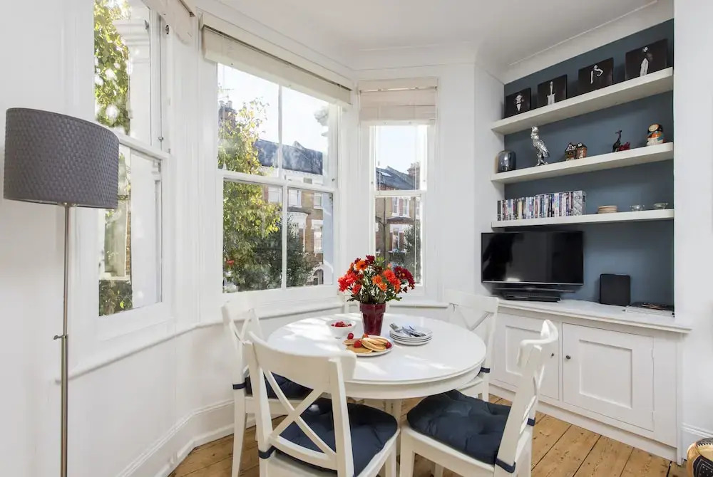 Stunning 2BR Victorian Flat In Vauxhall