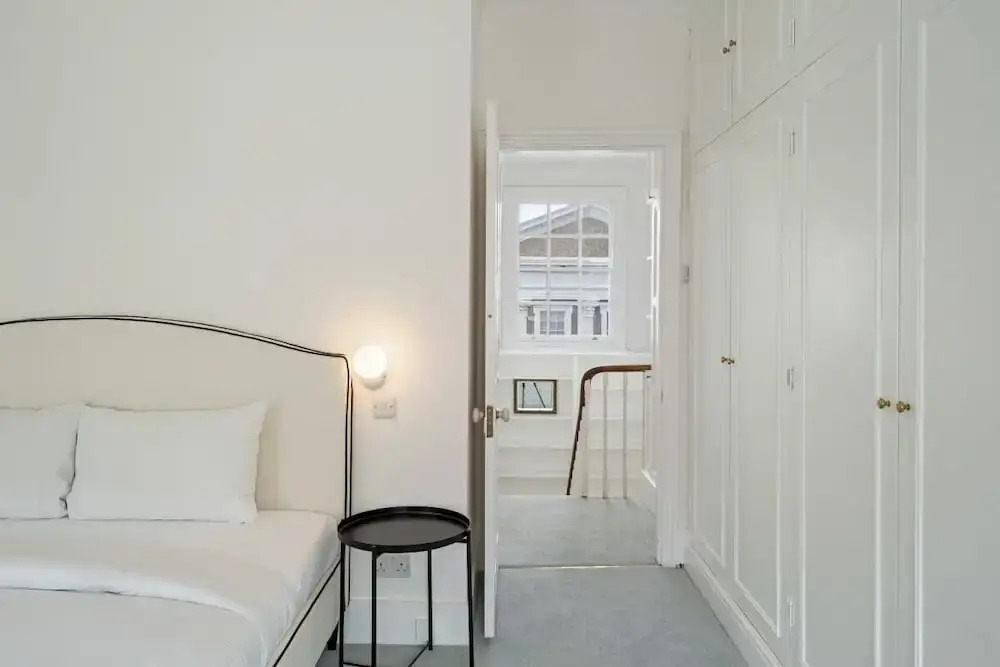 Sophisticated 2-bed, 2-bath apt in Chelsea