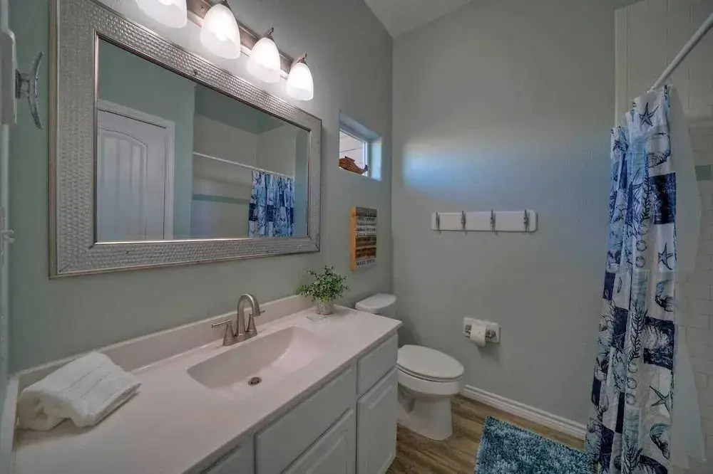 Sleeps 23, 2 Beachside Homes Resort Pool, Walk to the Beach, Balcony + Yard