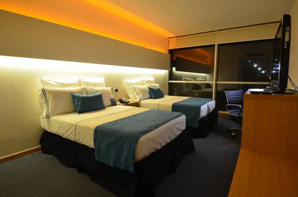 Hotel Enjoy San Antonio