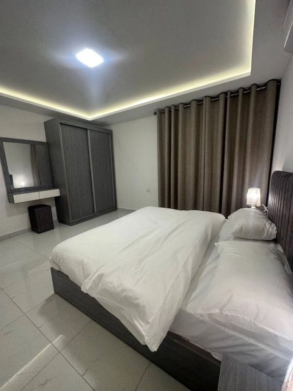 JRE Cozy Home Near All Services 22