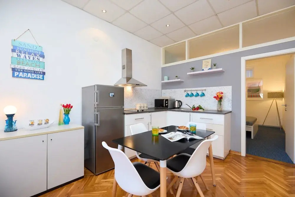 Apartment Aria