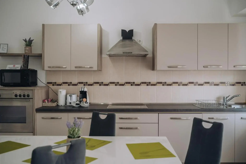 Class DeLuxe Apartments